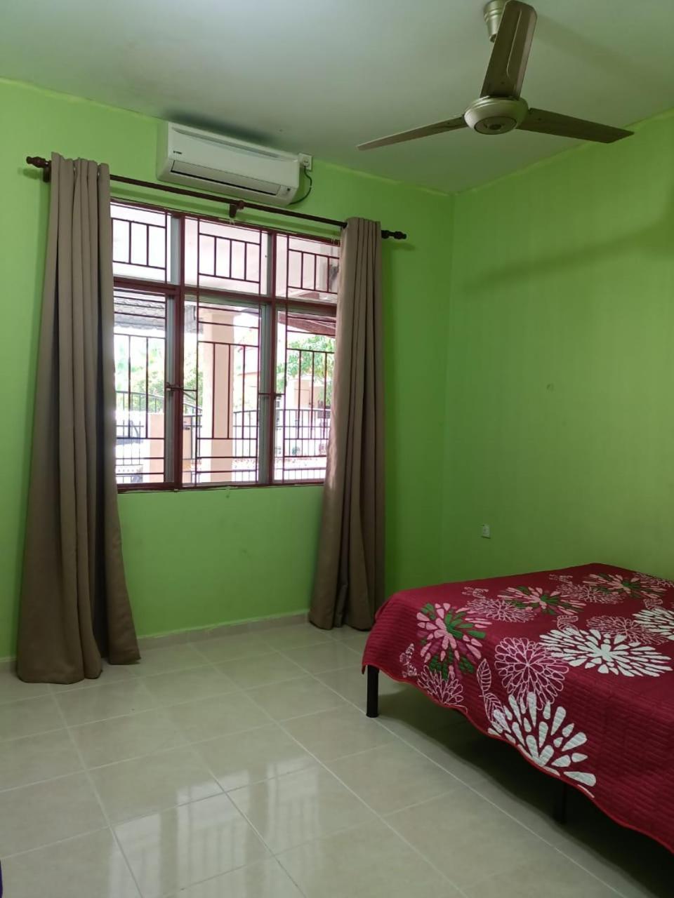 Yasmeen Homestay Kemaman Chukai Zewnętrze zdjęcie